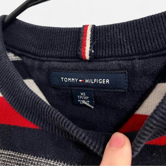 Tommy Hilfiger Vintage 1990s/2000s Y2K Crewneck Sweater - Picture 3 of 7